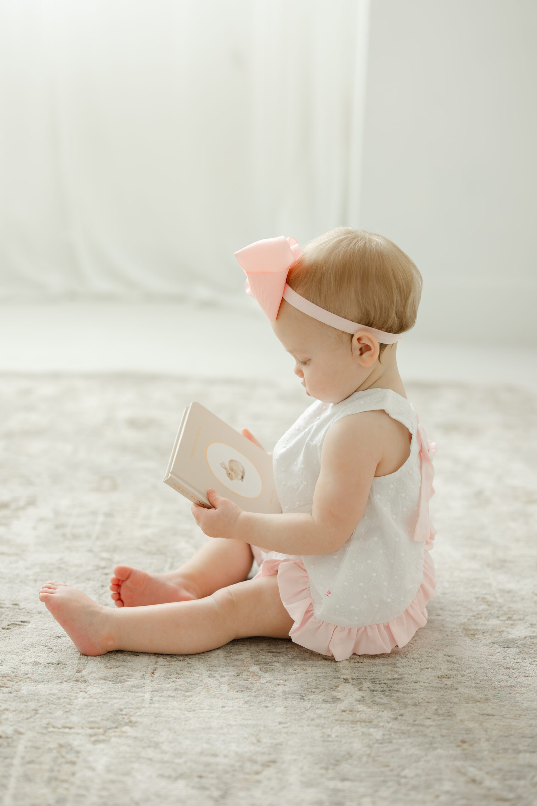 Baby girl one year old photoshoot